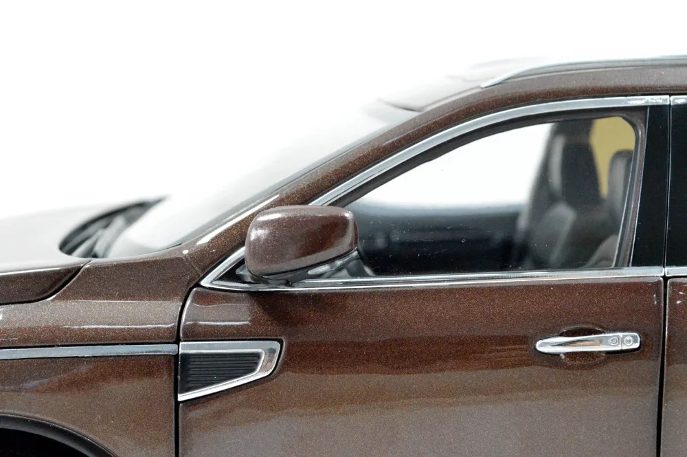 Модель Paudi 1/18 1:18 Масштаб Renault Koleos коричневая литая модель автомобиля Игрушечная модель автомобиля открываются двери