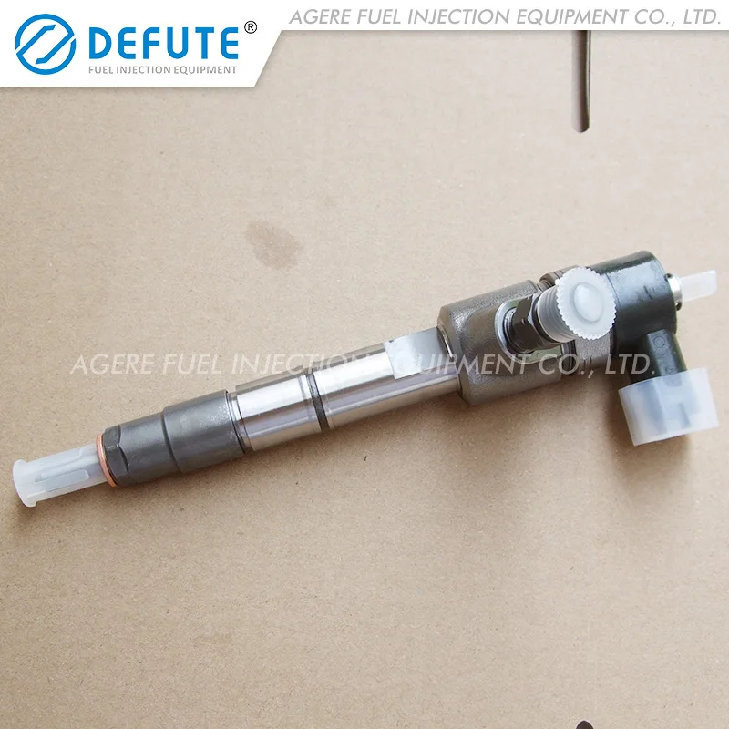 

Common rail fuel injector 0445110335