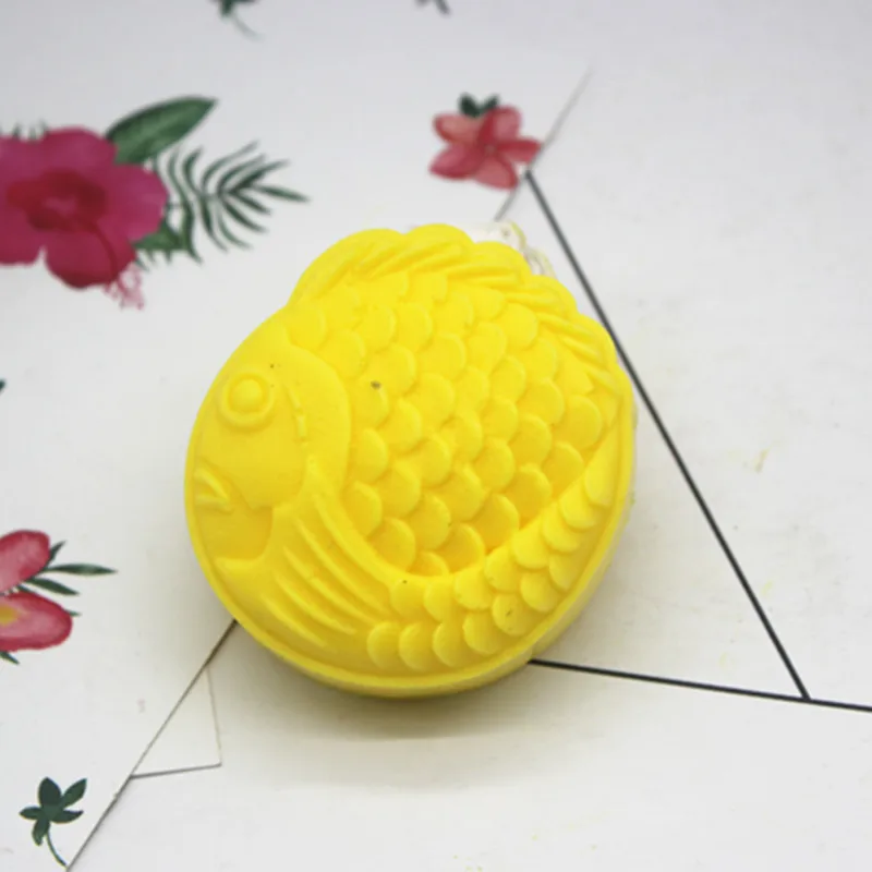 Yubusiness 6 Flower Stamps Moon Cake Mould 3D DIY Round Mooncake Mold Baking Decor Tool 50g