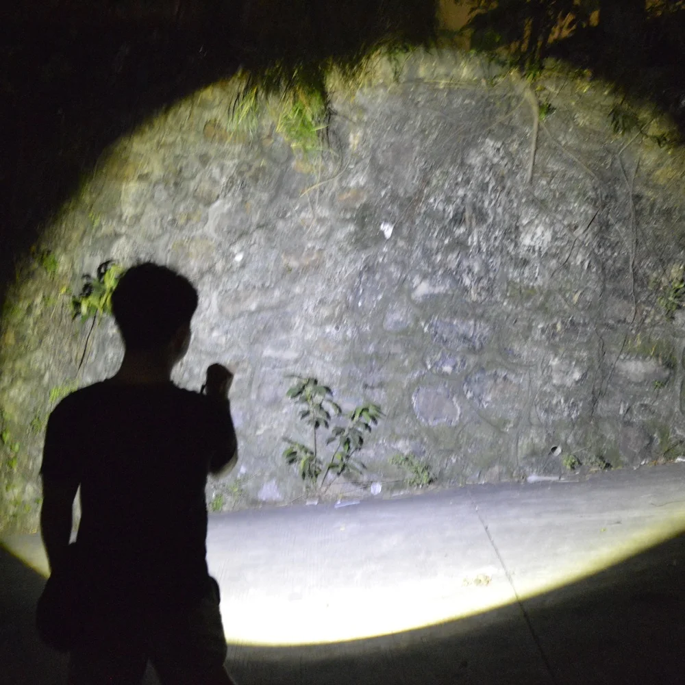 X970 led flashlight (10)