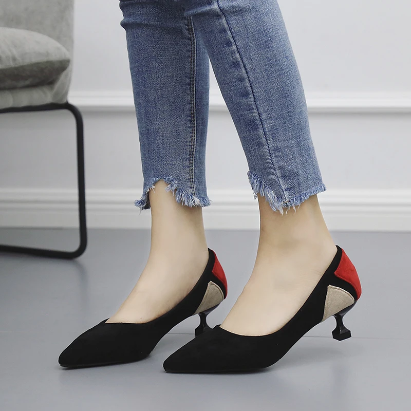 

2018 new low-heeled shallow mouth color matching pointed stiletto heels single shoes female black.