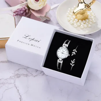 

2019 Fashion Gold Lady Wristwatch Luxury Simple Women Bracelet Watches Alloy Band Leaves Decor Bracelet LL@17