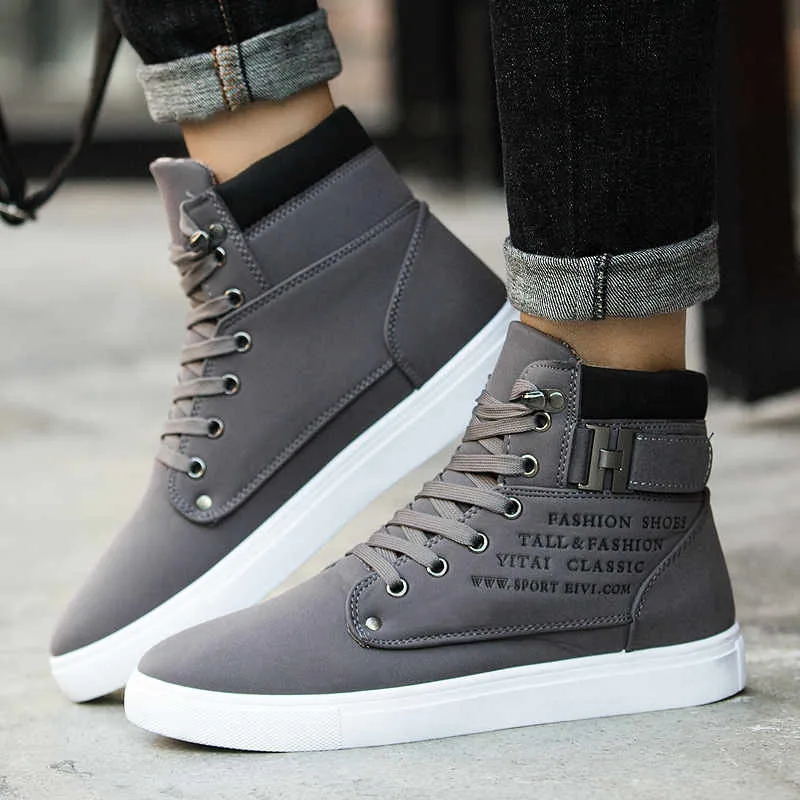 

new Men's Vulcanize Shoes Men Spring Autumn Fashion Sneakers Lace-up High Style Solid Colors Man Flat Outdoor Homme Boy Shoes