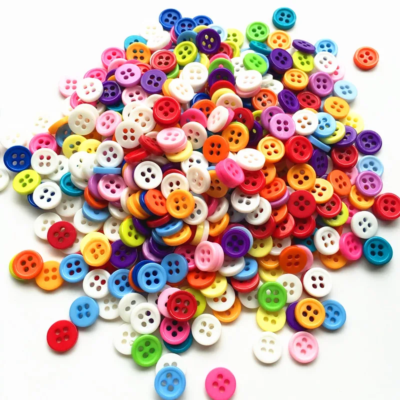 

200Pcs Random Mixed Resin 4 Holes Sewing Buttons Scrapbooking 8mm Knopf Bouton