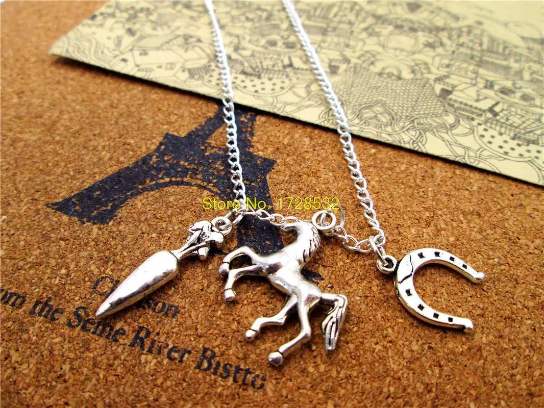 Fashion cowboy necklace Antique silver horse,carrot,horseshoe Charm