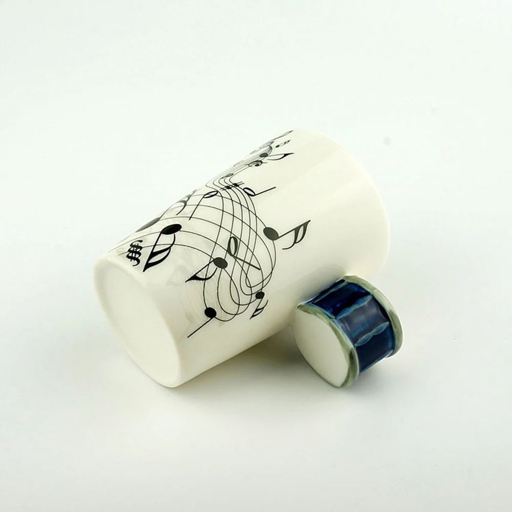 mugs00012-19