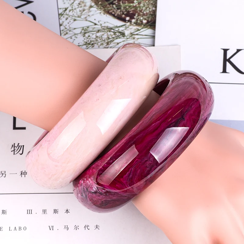 Vintage Resin Cuff Fashion Bracelets Bangles for Women Stripe Red Acrylic Wide Round Bracelet Female Simple Charm New Jewelry (6)
