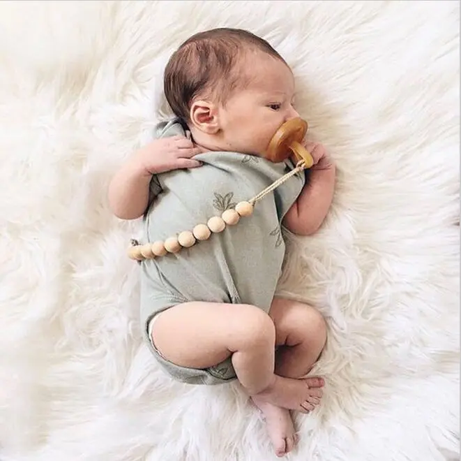 

New Baby Teething Soother Pacifier Holder Clip Wooden Beads Nipple Strap Chain Toddler Baby Pacifiers Leashes Cases Gifts