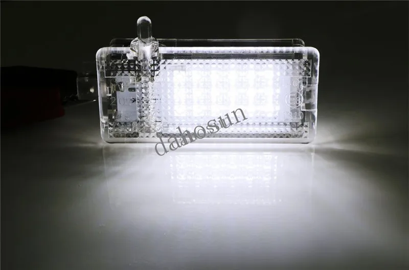 BMW-glove-box-lamp2