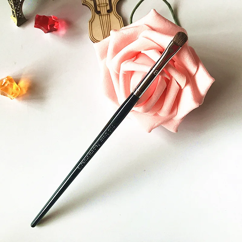 

High quality Brand horse hair Lip Gloss Lipstick Eye shadow brush Professional multi-functional cosmetic tool 18# 1 pcs