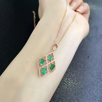 

2017 Qi Xuan_Fashion Jewelry_Colombian Green Stone Fashion Necklaces_Rose Gold Color Pendant Necklaces_Factory Directly Sales