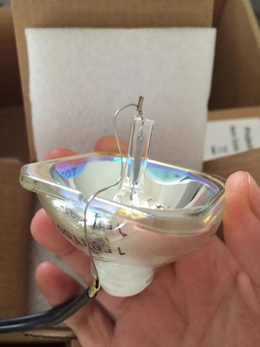 

SHENG PROJECROR BARE BULB ELPLP67 V13H010L67