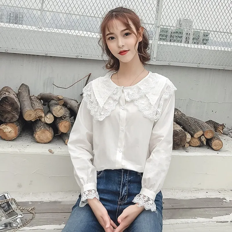 

Hot 2019 Woman White Blouses Lace Sweet Long Sleeved Female Tops Peter Pan Collar Student Clothing Casual Woman Everyday Blouses