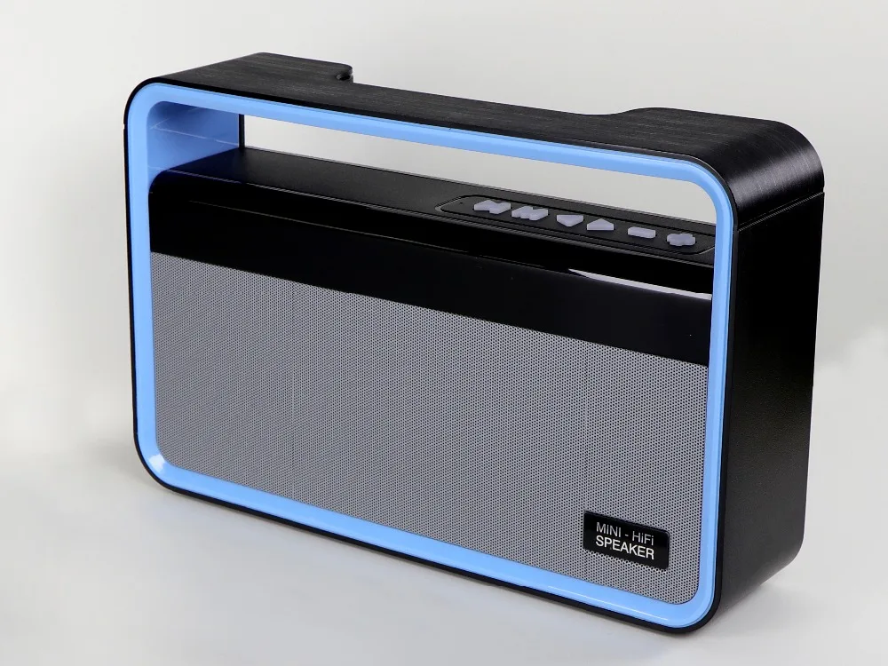 

P7 Portable Bluetooth Wireless LED Display Can be Connected to TV Mobile phone and other Audio Source FM Radio Function Speaker