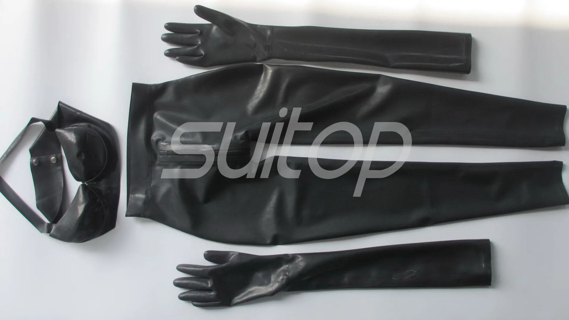 

Latex leggings+bra+gloves