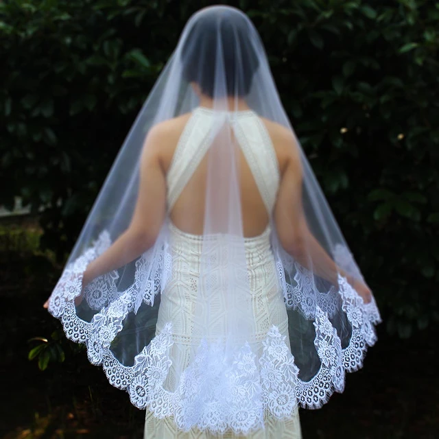 White Ivory One Layer Lace Appliques Edge Short Woodland Wedding Veils with  Comb