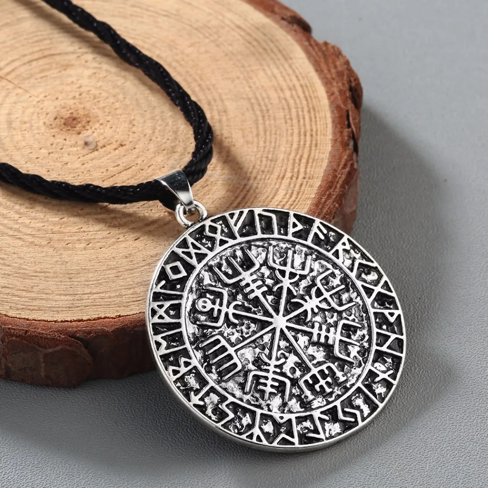 CHENGXUN المنارة البوصلة قلادة تعويذة فايكنغ شيخ Futhark قلادة Valknut باقان تميمة Vegvisir الاسكندنافية نورس هدية