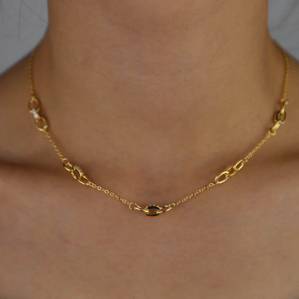 Beautiful 2019 summer Nobleness Horseshoe Women Horse Necklace Choker Animal Pendant Necklaces Paw Female delicate Jewelry gold