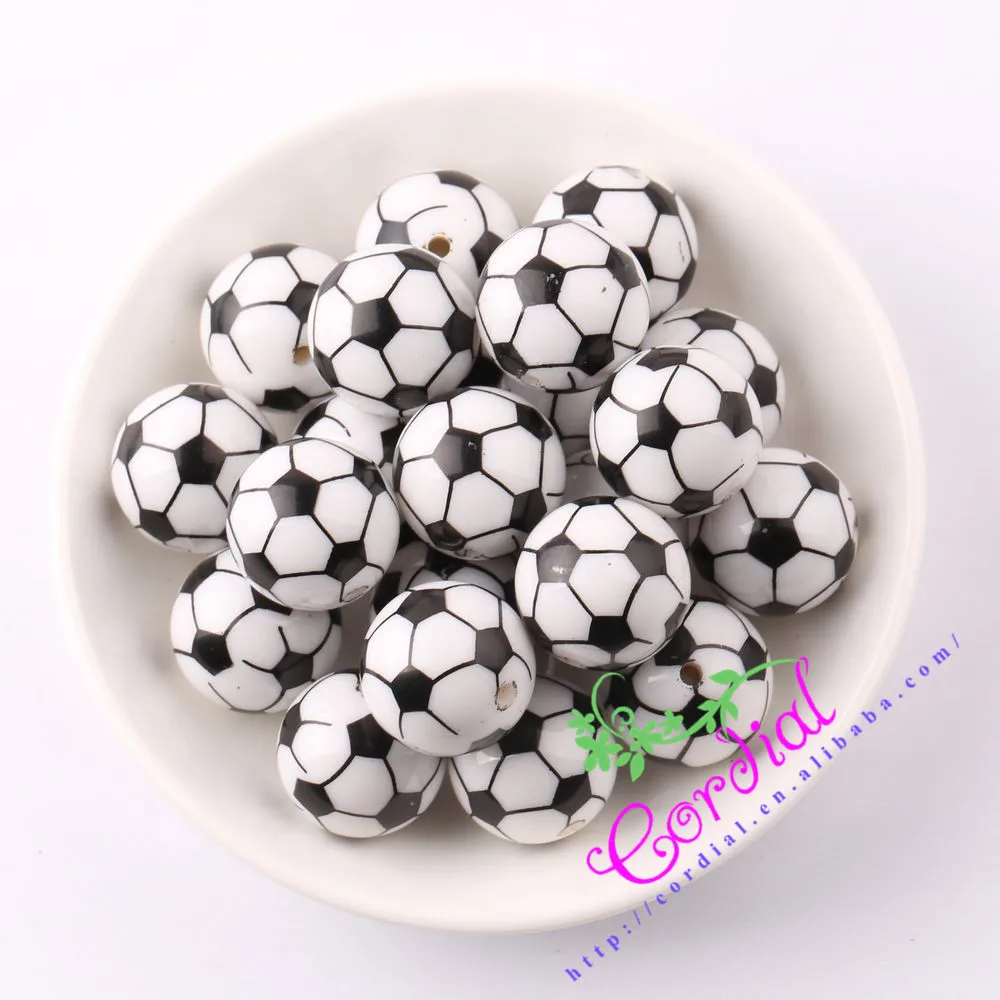 Cordial Design 20mm100pcs/lot Printing Soccer Football Sport On White Acrylic Beads For Kids Chunky Beads Jewelry CDBD-601115 - Цвет: line included