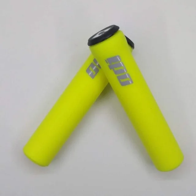 ODI-mountainbike-stuur-handvat-anti-slip-schokdemper-mountainbike-balans-fiets-handvat-siliconen-grip-bike-mitt.jpg_640x640 (1)