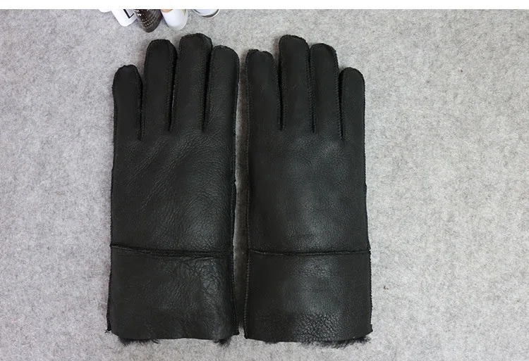 Russian Winter Super Warm Gloves Men Genuine Sheep Fur Mittens Male Outdoor Driving Motorcycle Gloves Soft Warm Windproof Gloves best winter gloves for men