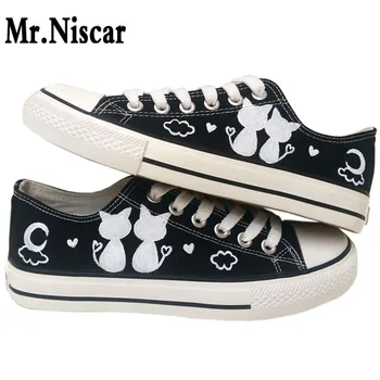 

Unisex Anime Shoes Women Hand Painted Shoes Custom Design Cartoon Cat Low Top Canvas Shoes for Women's Christmas Birthday Gifts