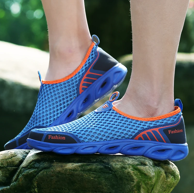 Sapatos de natação