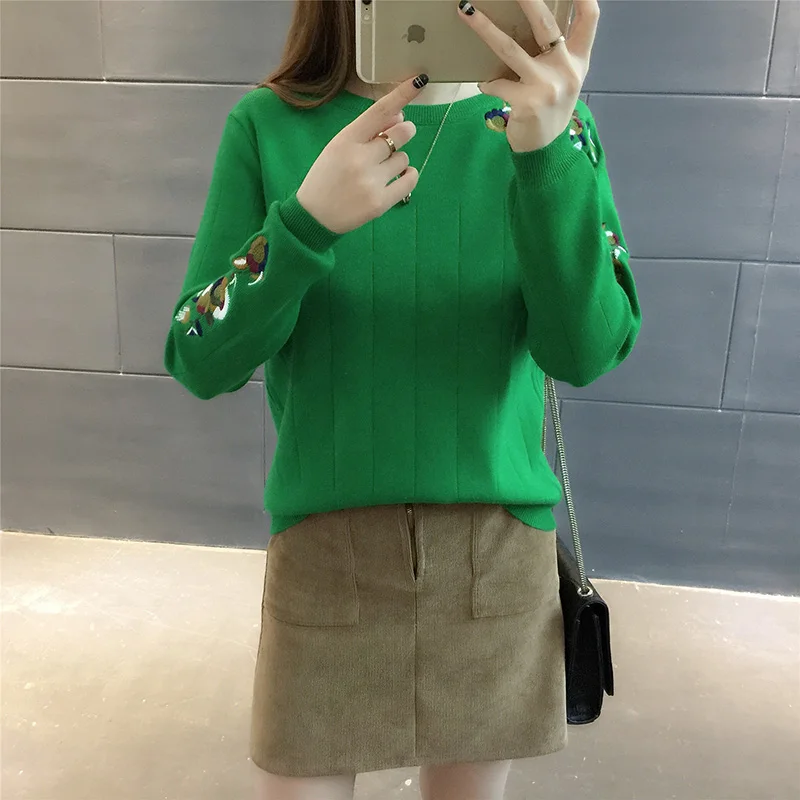 2018 Autumn and Winter Women Sweater and Pullovers Leisure Female Flowers Embroidered Patch Knitted Sweater LJ1013