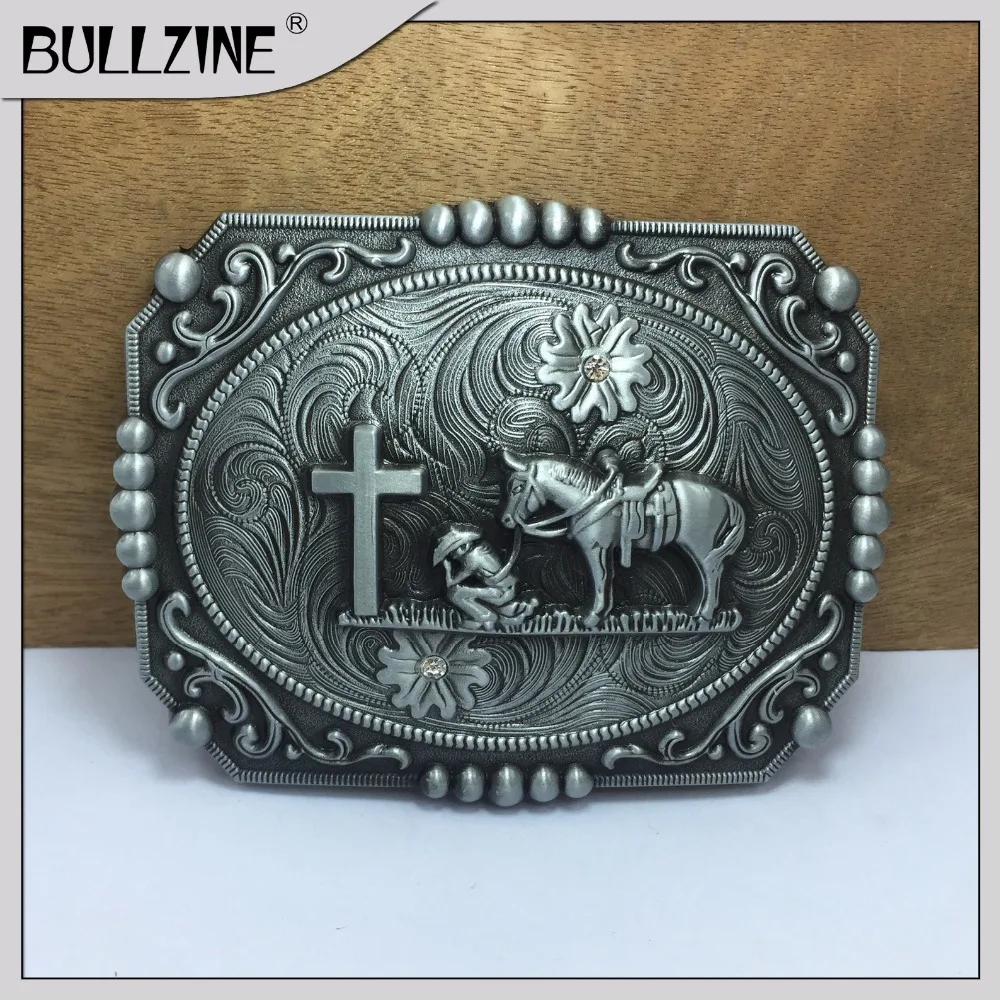 

The Bullzine Fashion western horse with cross belt buckle with pewter finish FP-03677 suitable for 4cm width belt