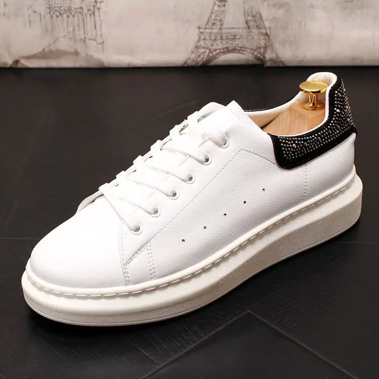 

ERRFC New Arrival Designer Men White Casual Comfort Shoes Fashion Round Toe Breathable Flat Platform Man Shoes Rhinestone Charm