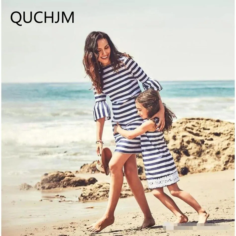 

Family Matching Outfits Mother Daughter Dresses 2018 Summer Flare Sleeve Striped Mother Dress&Sleeveless Hollow Out Bottom dress