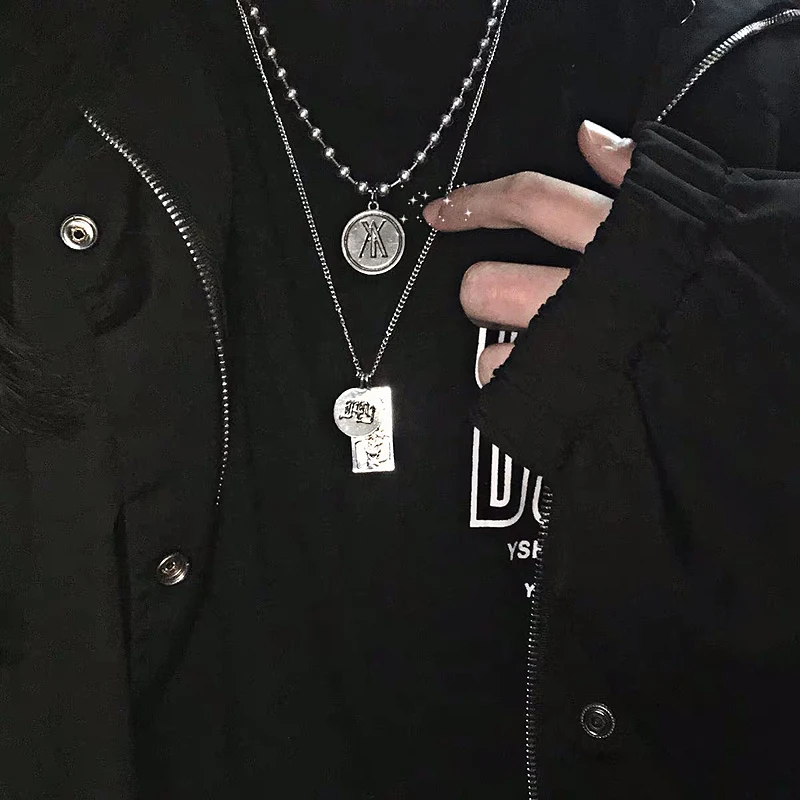HUANZHI хип-хоп винтажная подвеска в виде серебряной монеты квадратная круглая буква панк Длинная цепочка ожерелья для женщин мужские вечерние Ювелирные изделия Подарки