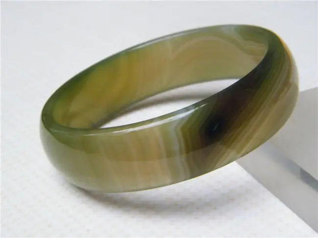 

NEW JEWELRY COLLECTIBLES 100% NATURAL LARGE GREEN stone BRACELET 73MM