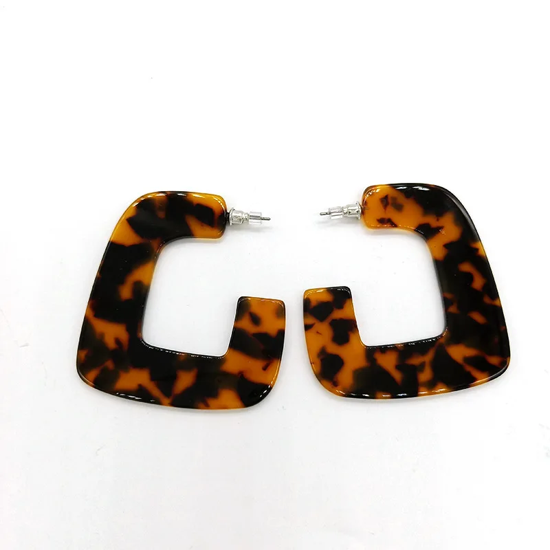 

Fashion Leopard C-shaped Earrings Personality Acetic Acid Texture Geometric Acrylic Resin Earrings Women Jewelry