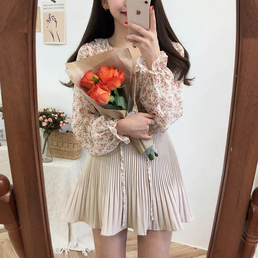 Винтажная одежда в Корейском стиле, дизайнерские женские модные милые шифоновые блузки с расклешенными рукавами, рубашки с цветочным принтом, милые топы с галстуком-бабочкой