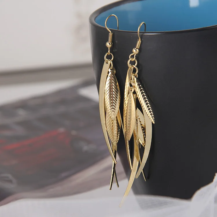 

2019 Long Tassel Fashion Alloy Feather Style Ethnic Boho Big Dangle Leaves Statement Earring Wedding Long Earrings Accessories