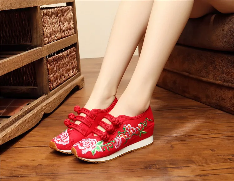 Винтажные этнические кроссовки с вышивкой; женская обувь на плоской платформе с вышивкой; Повседневные Удобные кроссовки из джинсовой ткани в китайском стиле - Цвет: 11