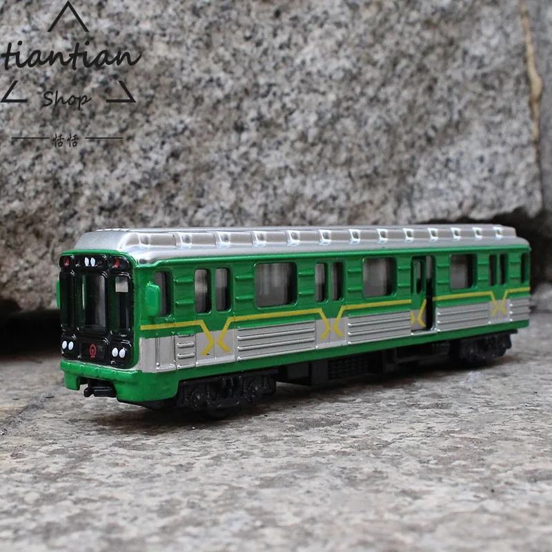 

kids toys subway Diecast green leather train model Can open the door metallic material Collection decoration Pull back car