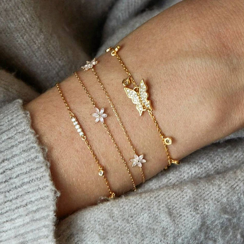 

4 Pcs/ Set Exquisite Crystal Multilayer Bracelets Charm Female Gold Chain Flower Butterfly Snowflake Round Gem Bracelet Set