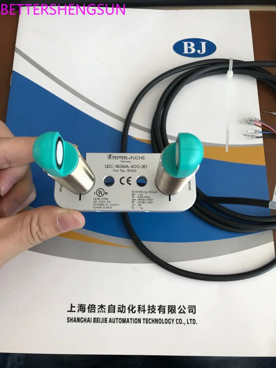 

Ultrasonic Double Sheet Detection Sensor UDC-18GMA-400-3E1 Order No. 181166