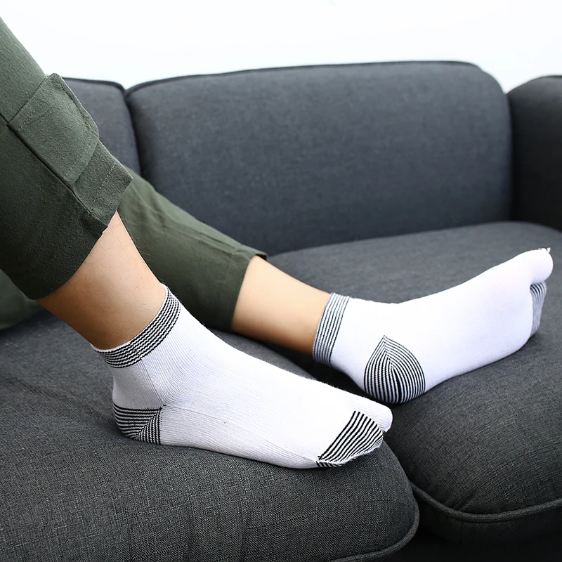 Мужские осенне-зимние модели носков без пятки японские носки с двумя пальцами студенческие модные теплые и удобные носки