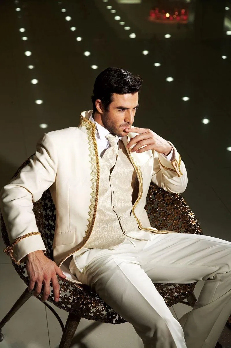 Classic Design Ivory With Gold Brim Groom Tuxedos Groomsmen Men's ...