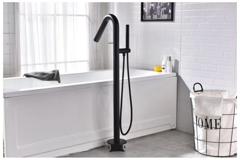 Black Floor Mounted Bathtub Faucet (2)