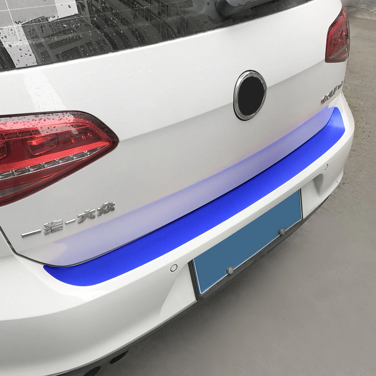 Авто задний бампер багажник хвост губы углеродного волокна защитные наклейки Наклейка для автомобиля Стайлинг для Volkswagen VW Golf MK7 7 GTI аксессуары - Название цвета: ice matt blue
