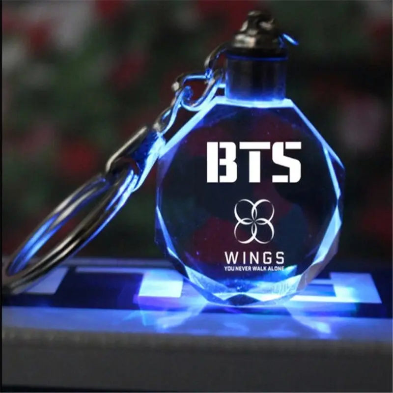 

Kpop BTS Keychain EXO GOT7 DIY LED Crystal Key Chain Bangtan Boys Wings Keyring BTS KPOP Accessories Fans Gift
