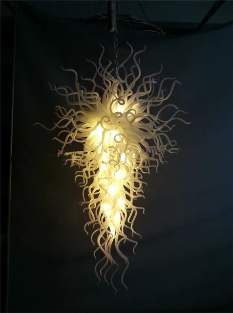Artista fatto a mano su ordinazione medusa maestro bianco murano ... Lampadario bianco murano