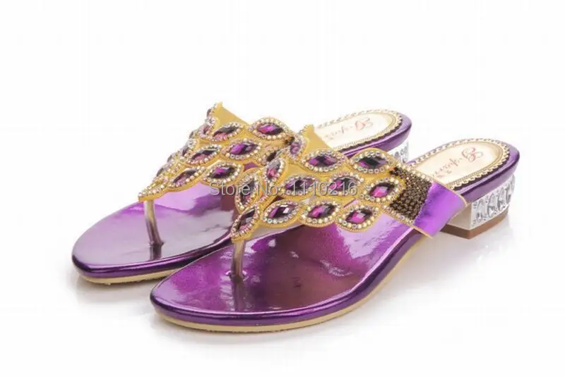 Новинка летние сандалии со стразами больших размеров 34–44 женские тапочки с кристаллами с плоской подошвой на низком каблуке вьетнамки женская пляжная повседневная обувь