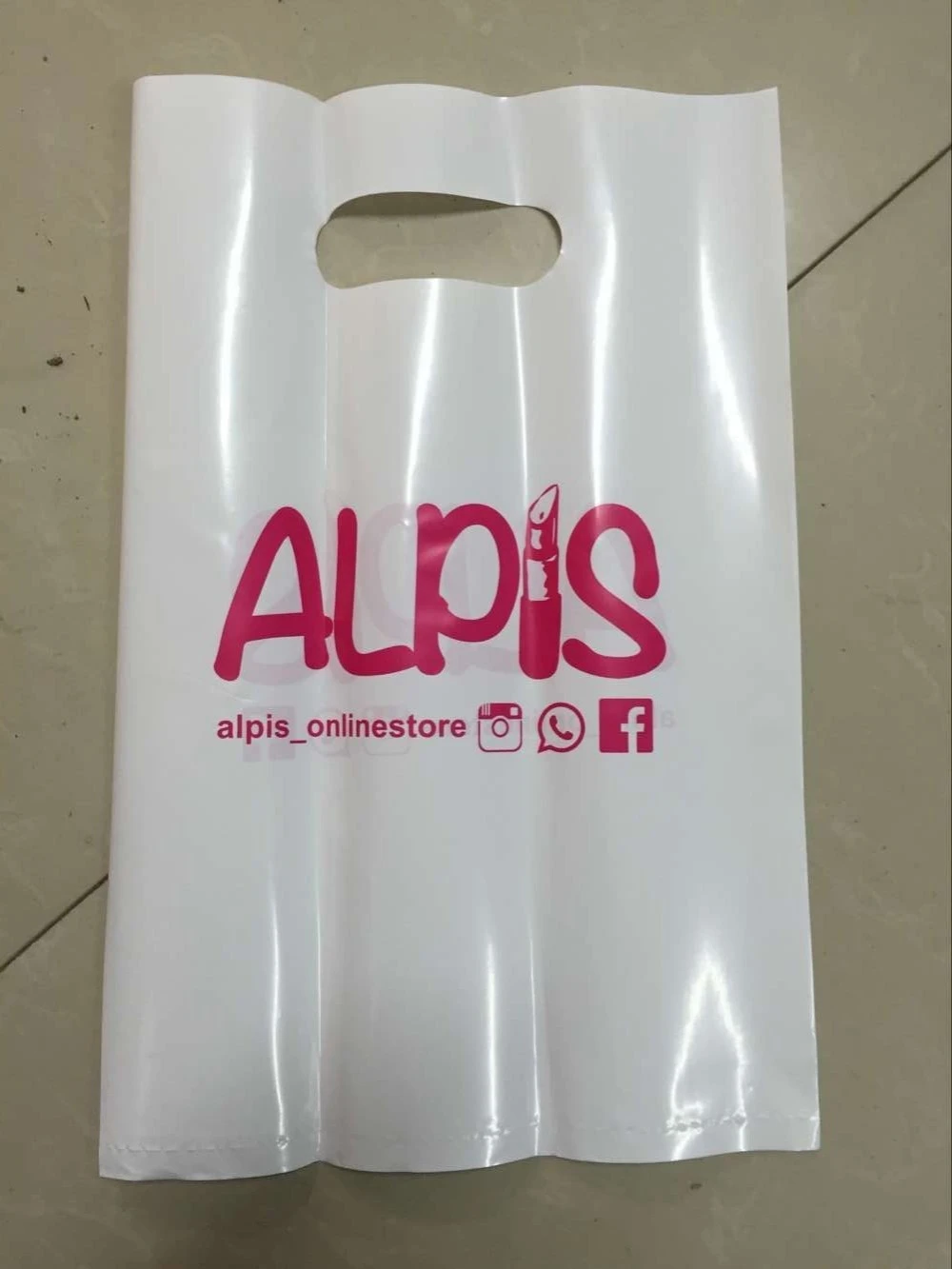 200pcs customized gift plastic shopping bags with your company logo