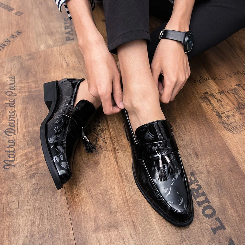 Summer outdoor comfortable leather korean men business shoes Fashion stylish male loafers dressing casual flats driving shoes