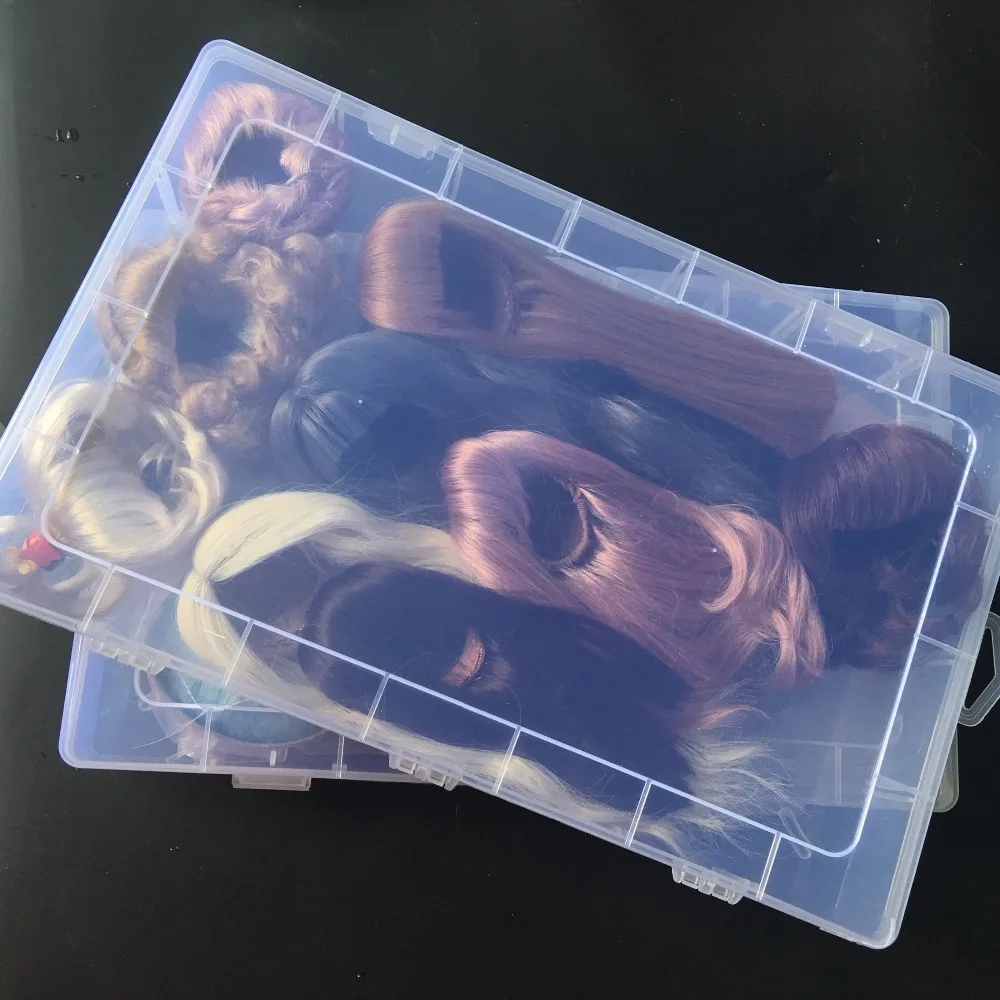 

Only the box The box color is transparent and can store 1/3 1/4 1/6 1/8 wigs for easy arrangement of doll accessories
